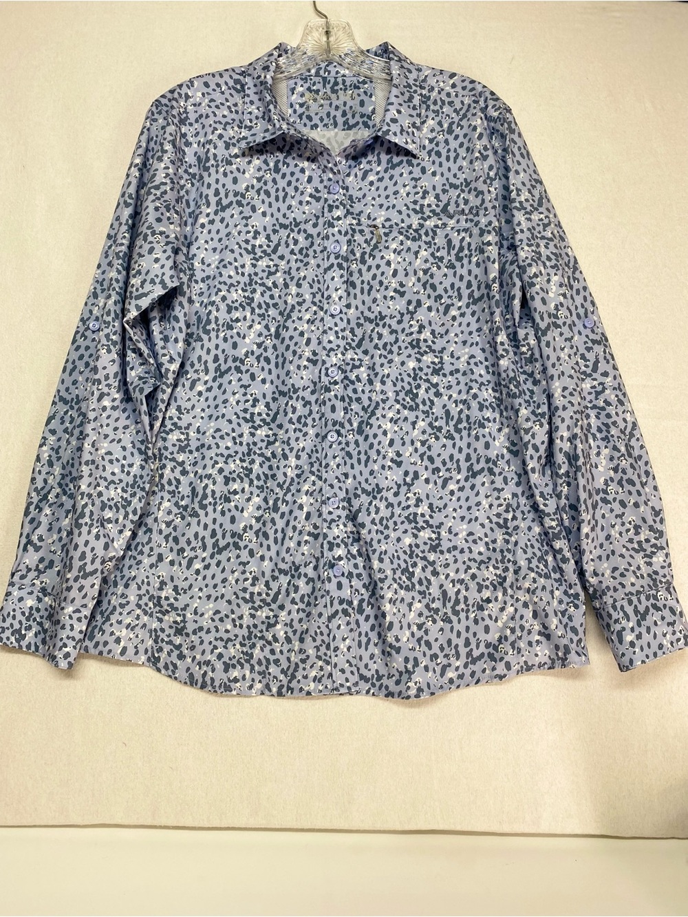Ariat Tek Women's Large Vent Tek Blue Leoard Button Roll Tab Long Sleeve Blouse